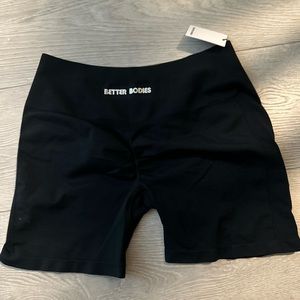 Better Bodies scrunch shorts size L new with tags